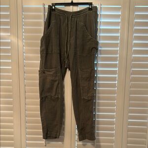 Machine washable cotton pants. Loose fitting, very comfortable